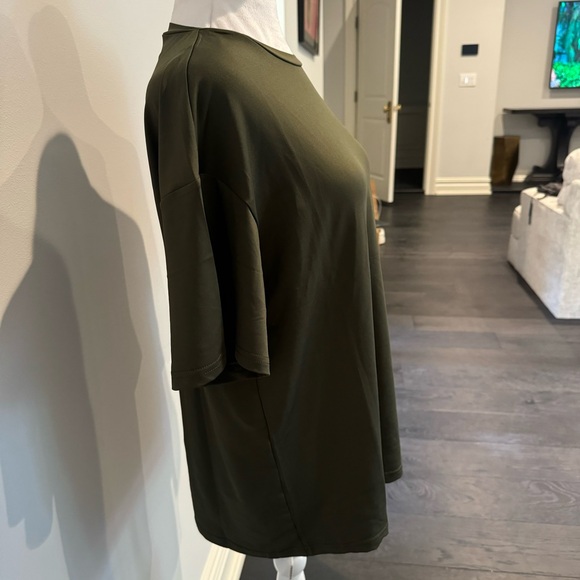 White Fox Olive Green Comfy Oversized Tee - Picture 4 of 4